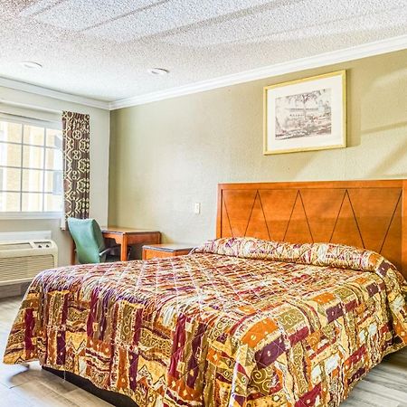 Hotel Whittier, Ca I-605 Экстерьер фото