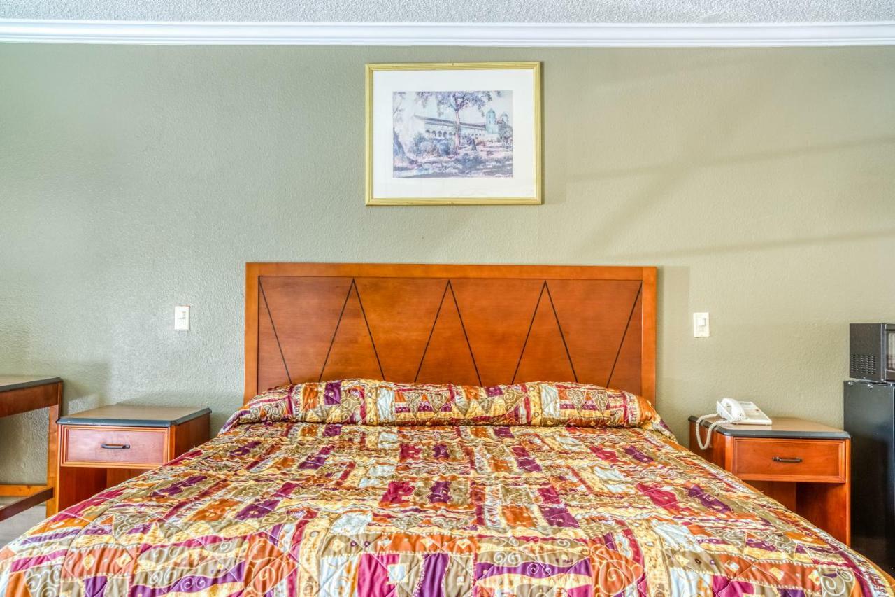 Hotel Whittier, Ca I-605 Экстерьер фото