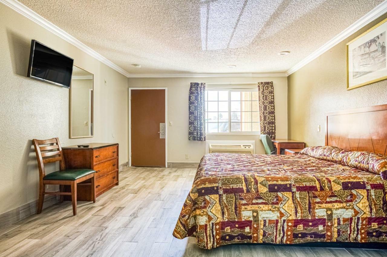 Hotel Whittier, Ca I-605 Экстерьер фото