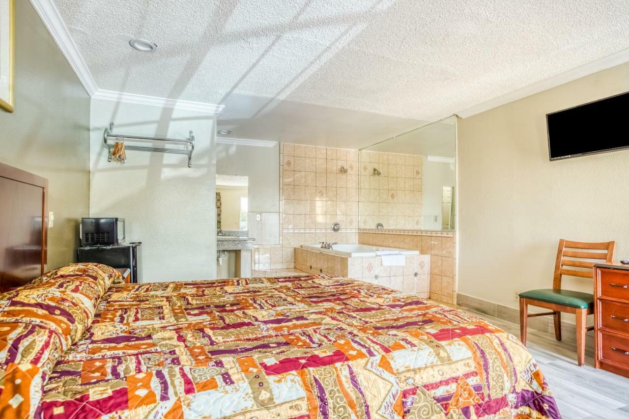 Hotel Whittier, Ca I-605 Экстерьер фото