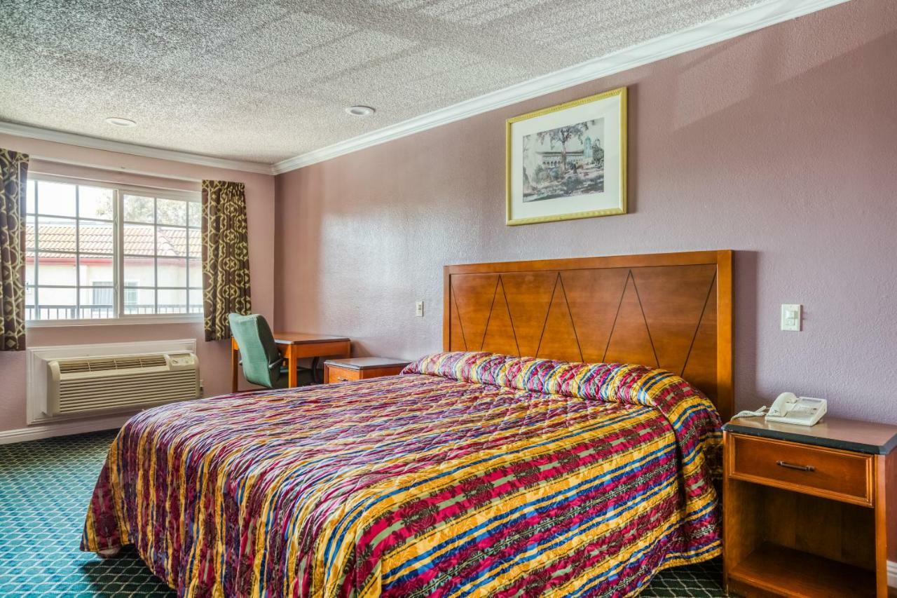 Hotel Whittier, Ca I-605 Экстерьер фото